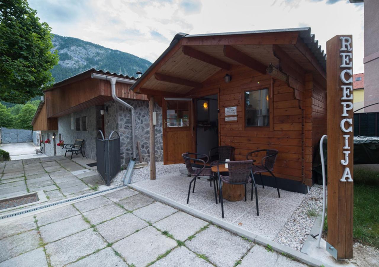 Hotel Klub Zlata Ribica Jesenice Exterior foto