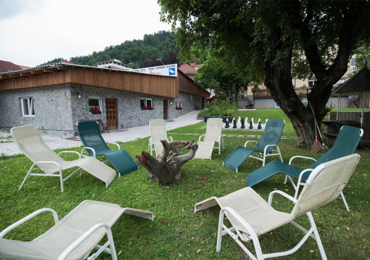 Hotel Klub Zlata Ribica Jesenice Exterior foto